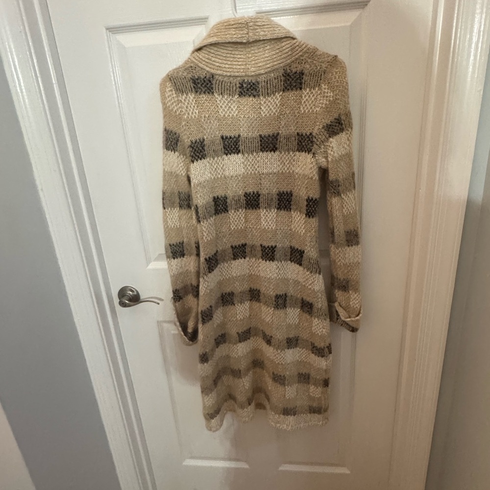 Far Away From Close Anthropologie Tan Plaid Long Cardigan Sweater Size Small - Picture 3 of 5
